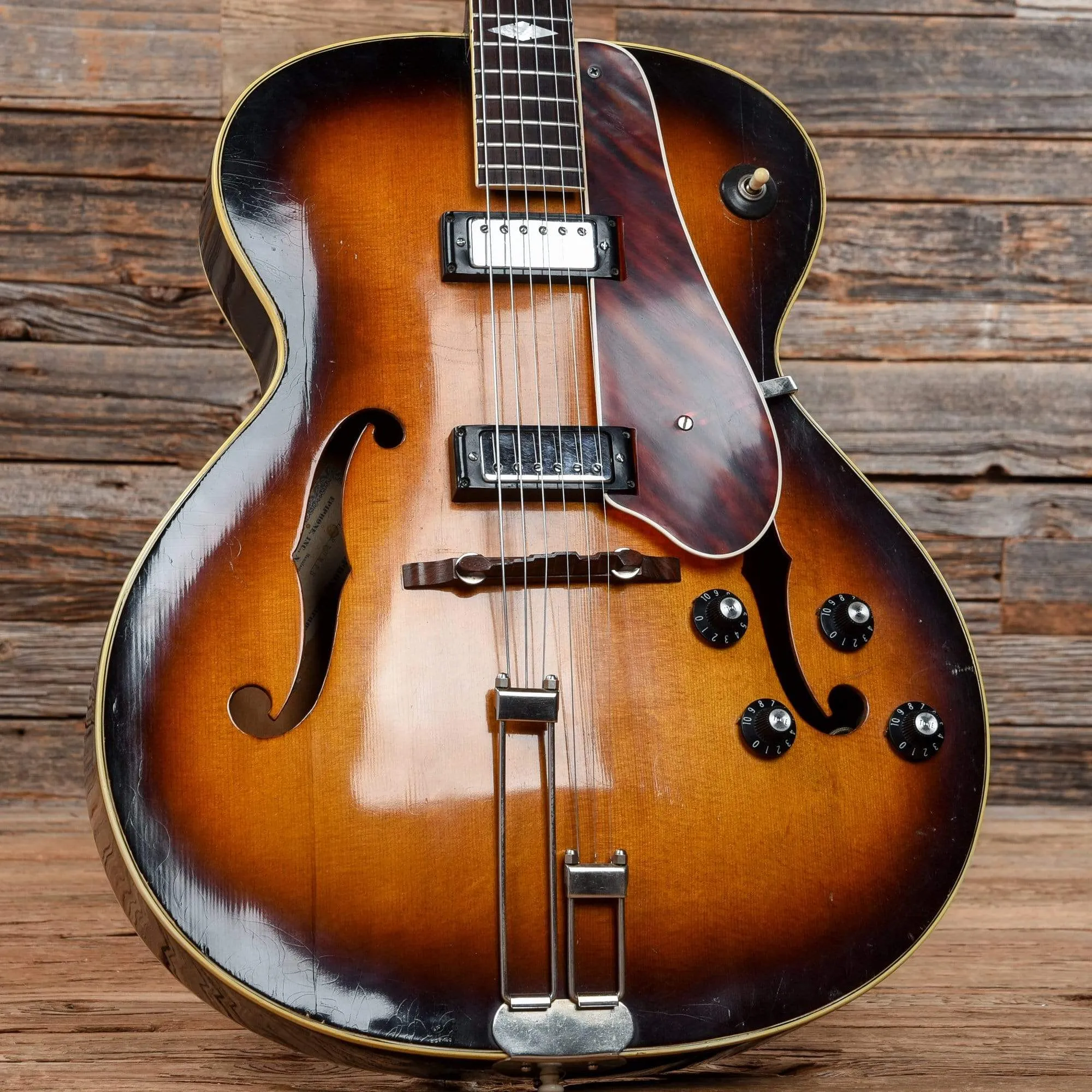Epiphone Triumph Sunburst 1946
