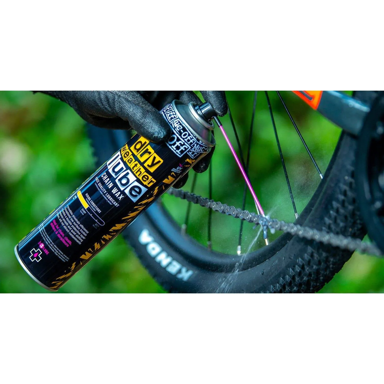 Muc-Off Dry Weather Lube Spray | Wax Based (949)