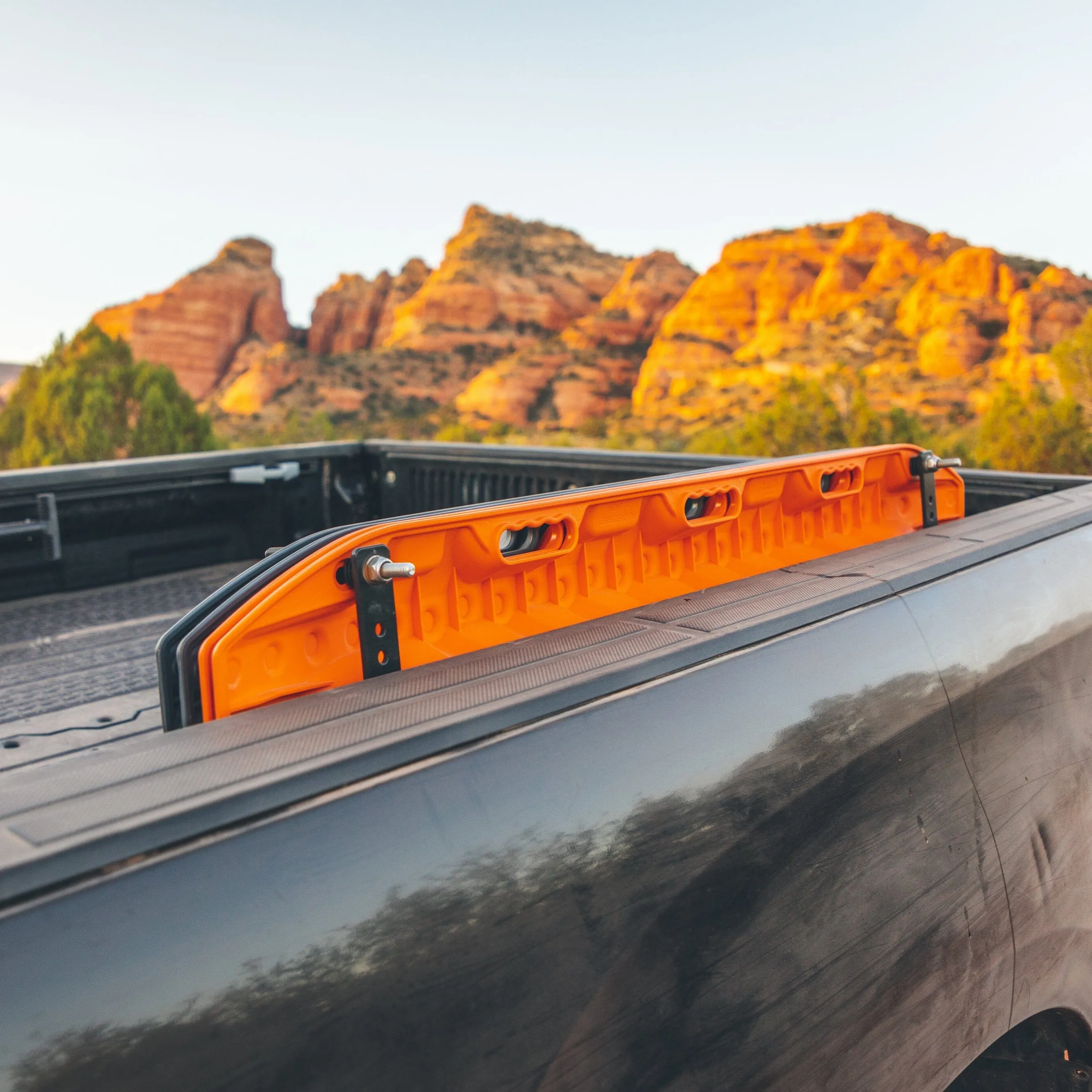 Overland Kitted Bed Rail MAXTRAX® Mount